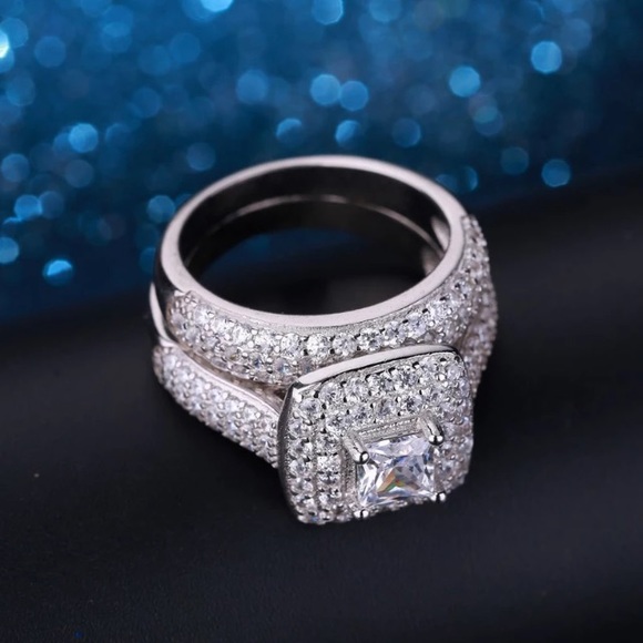 Diamond Wedding Ring Set - Picture 7 of 16